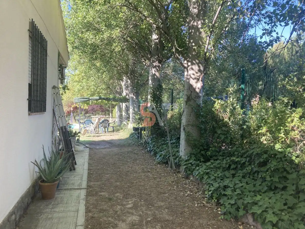 Jardín de Casa o chalet en venta en Cubillas de Santa Marta con Calefacción, Jardín privado y Terraza