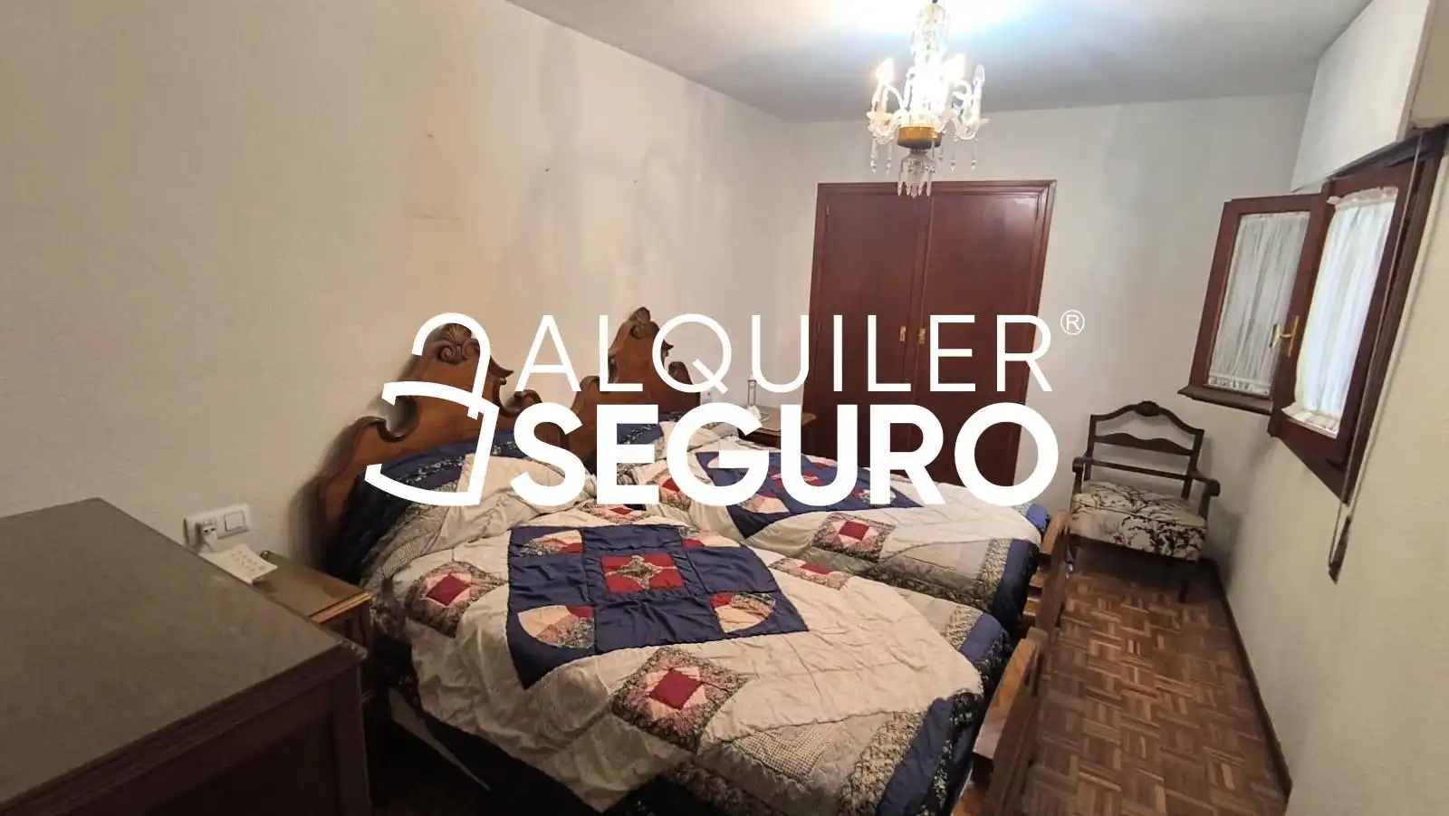 Bedroom of Flat for rent in Sevilla  with Air Conditioner and Furnished