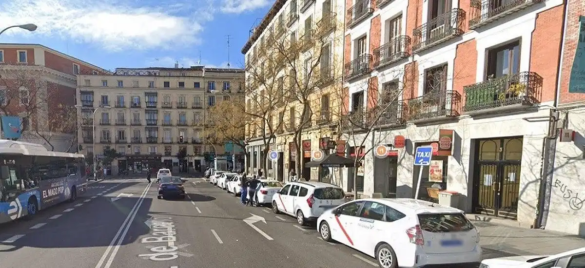 Gewerbefläche zum Verkauf in Calle de Barceló, imagen 3