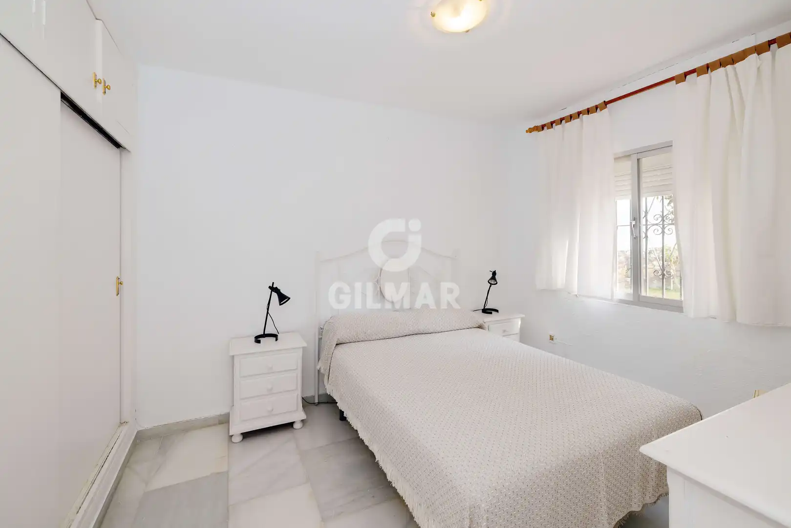 Dormitori de Casa o xalet en venda en Marbella amb Jardí privat i Piscina