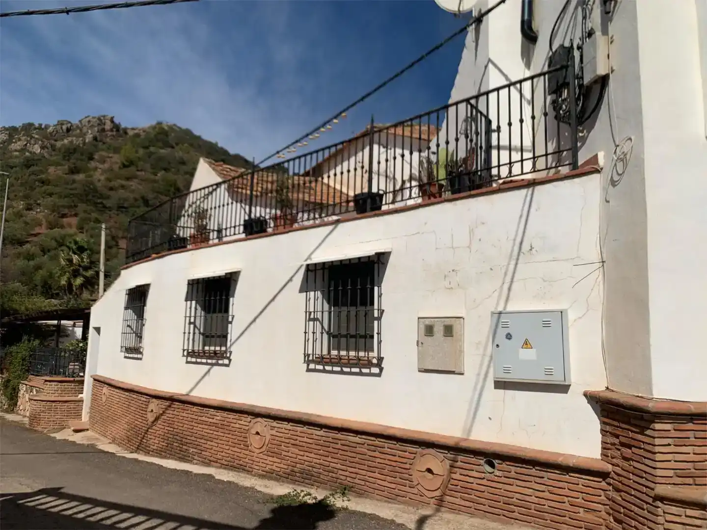 Exterior view of Commercial properties for sale in Comares, Málaga