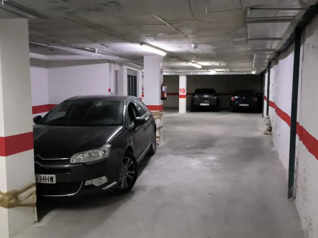 Parkplatz von Garage zum Verkauf in Villena