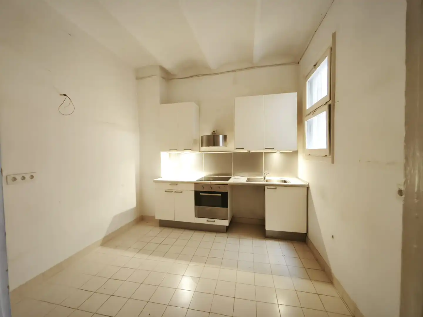 Cocina de Piso de alquiler en Barcelona con Aire acondicionado, Horno y Balcón