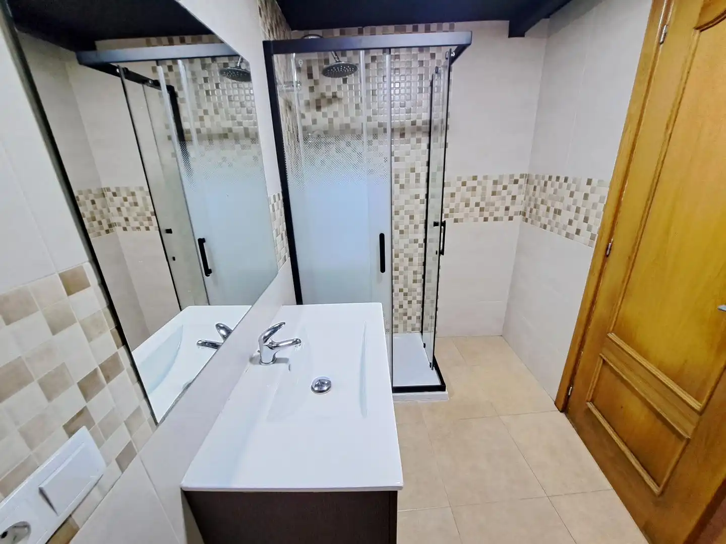 Bathroom of Detached homes for sale in Vigo   with Parquet flooring and Oven