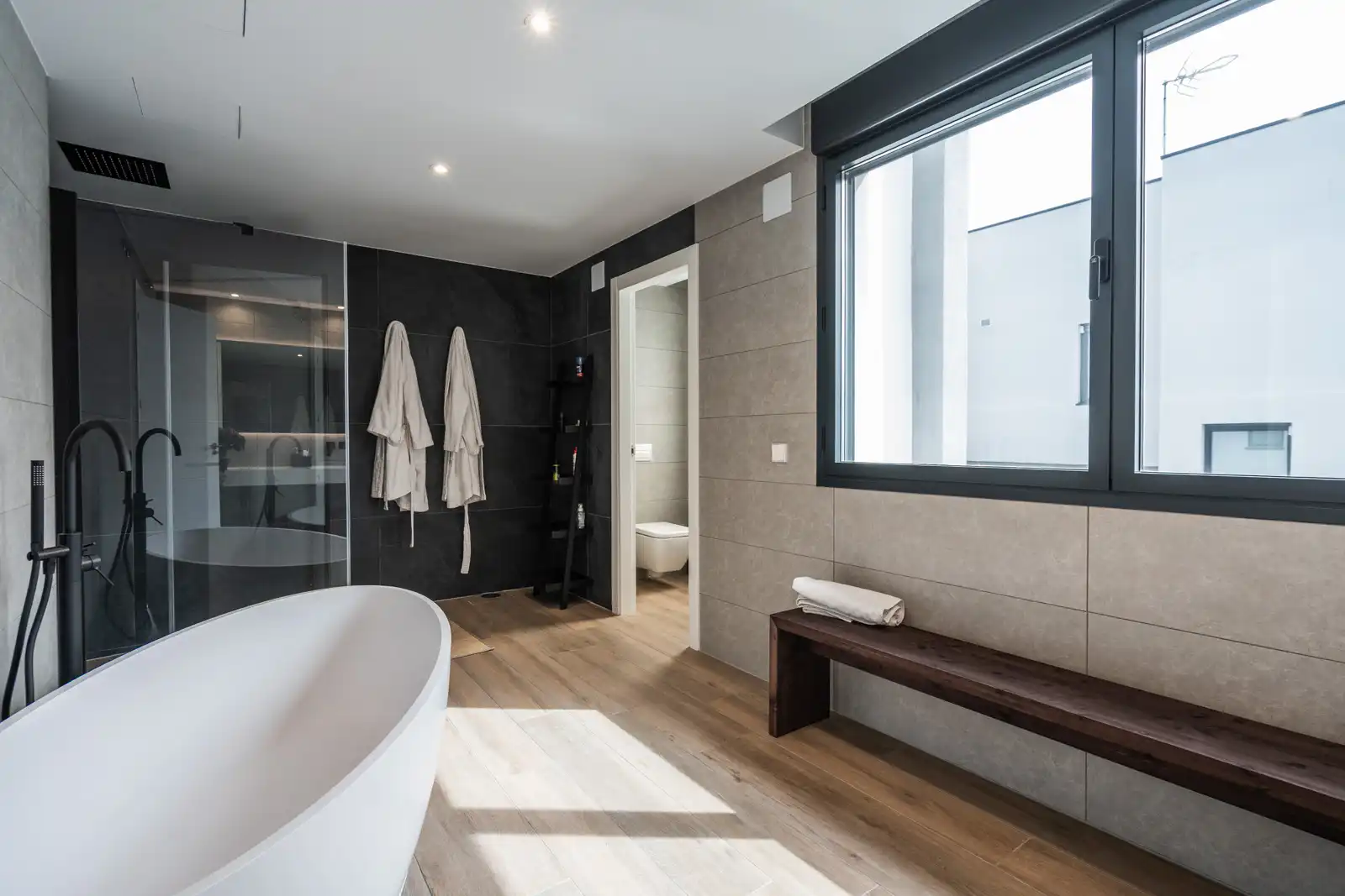Bathroom of Houses for sale in Villanueva de la Cañada  with Air Conditioner, Heating and Private garden