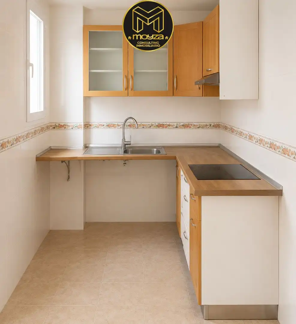 Kitchen of Houses for sale in Linares  with Terrace, Storage room and Balcony
