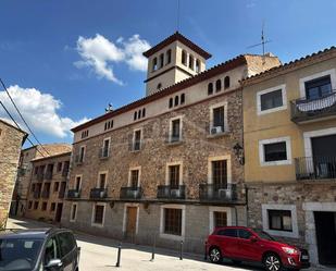 Vista exterior de Edifici en venda en Darnius