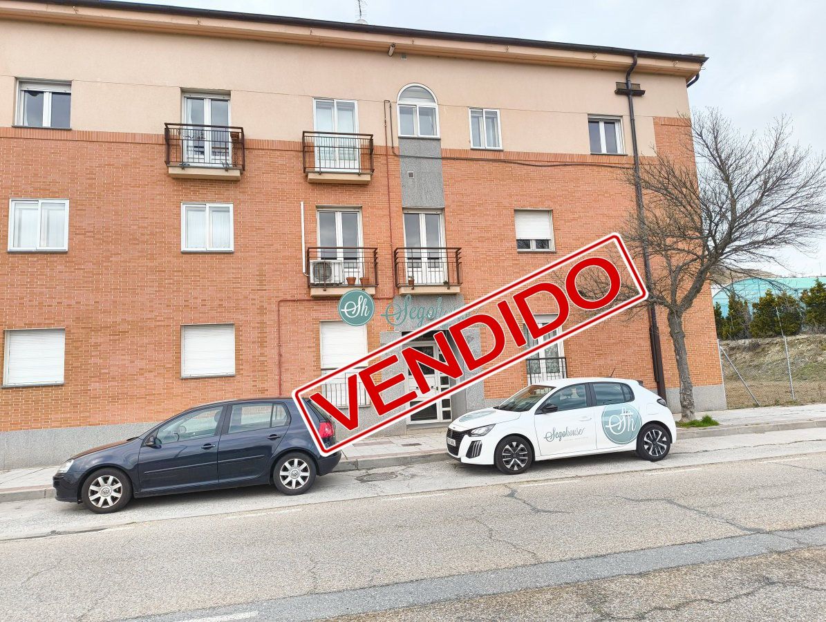 Exterior view of Flat for sale in Segovia Capital  with Heating, Storage room and Furnished