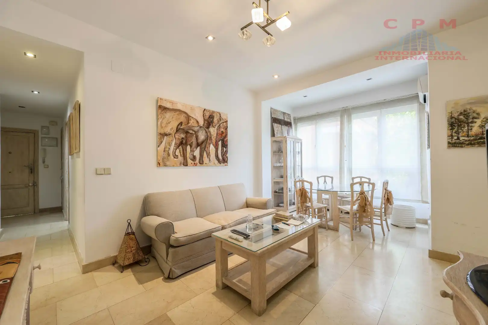 Living room of Flat for rent in Madrid  with Air Conditioner, Heating and Parquet flooring
