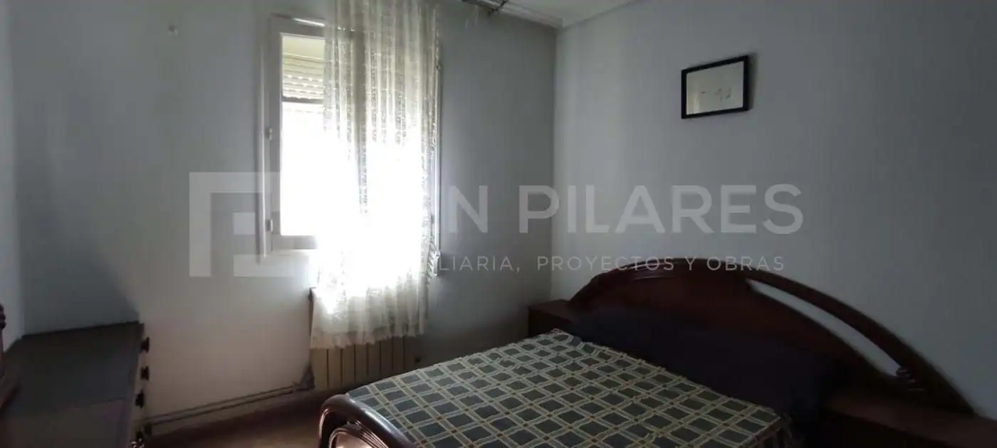 Bedroom of Flat for sale in  Logroño