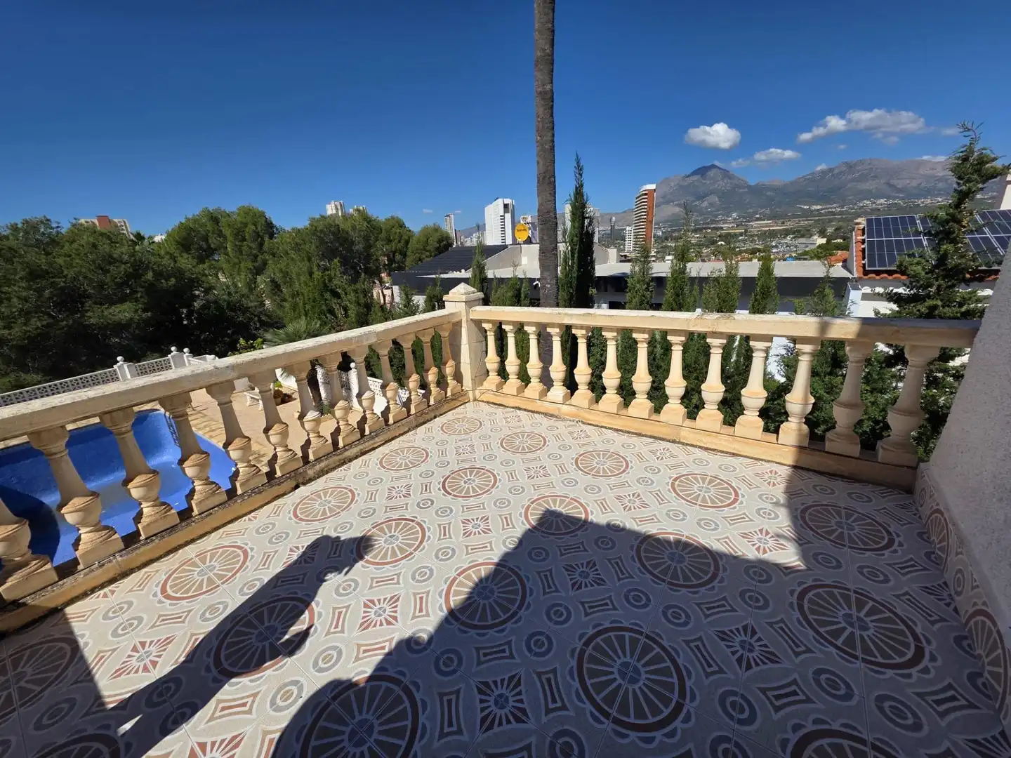 Chalet con piscina en venta en Calle ROTTERDAM, imagen 2