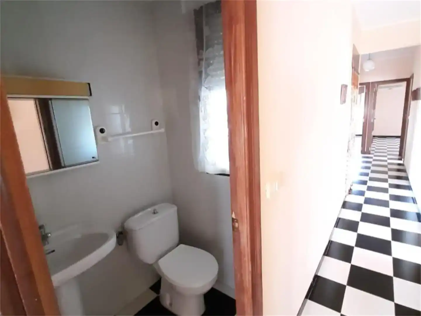 Baño de Piso en venta en Puente de Génave con Aire acondicionado, Trastero y Balcón