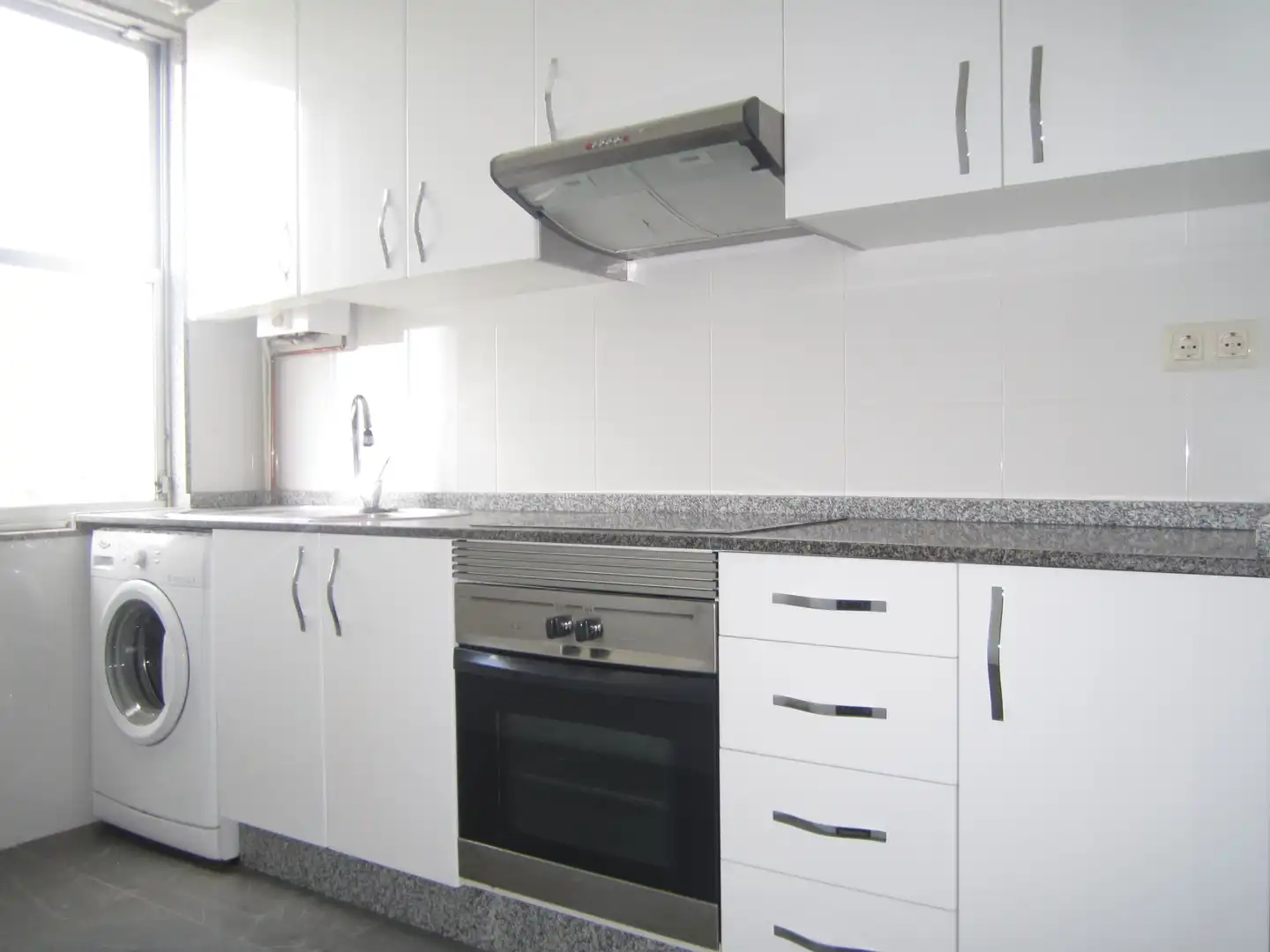 Kitchen of Flat for rent in Ferrol  with Heating, Furnished and Washing machine