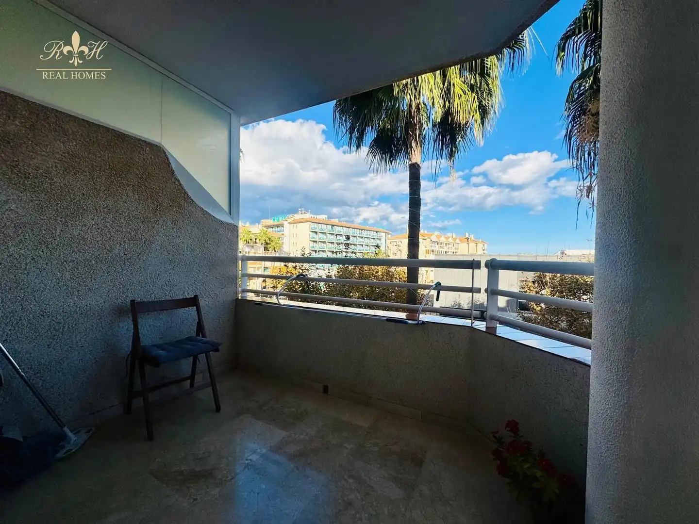 Habitación de Piso de alquiler en L'Alfàs del Pi con Aire acondicionado, Terraza y Piscina