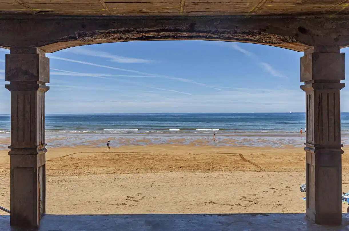 Vista exterior de Local en venta en Zarautz con Aire acondicionado