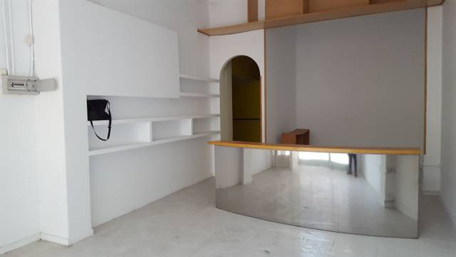 Local comercial en Alquiler en Vilagarcía