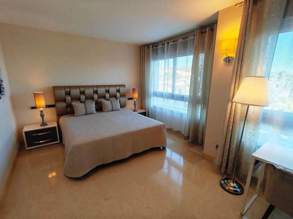 Bedroom of Apartment to rent in Marbella  with Air Conditioner, Terrace and Swimming Pool