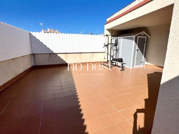 Appartamento con balcone in vendita a Centre