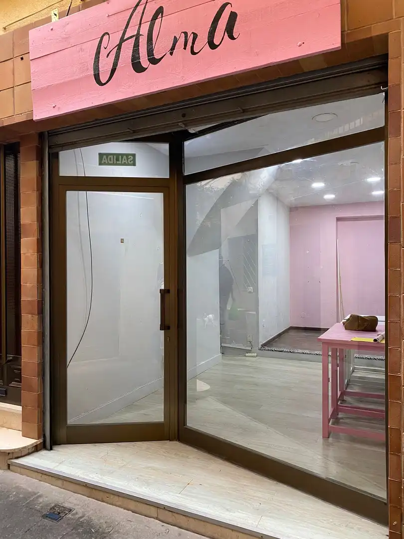 Local de lloguer a Carrer de la Verge Maria, 18, Centre