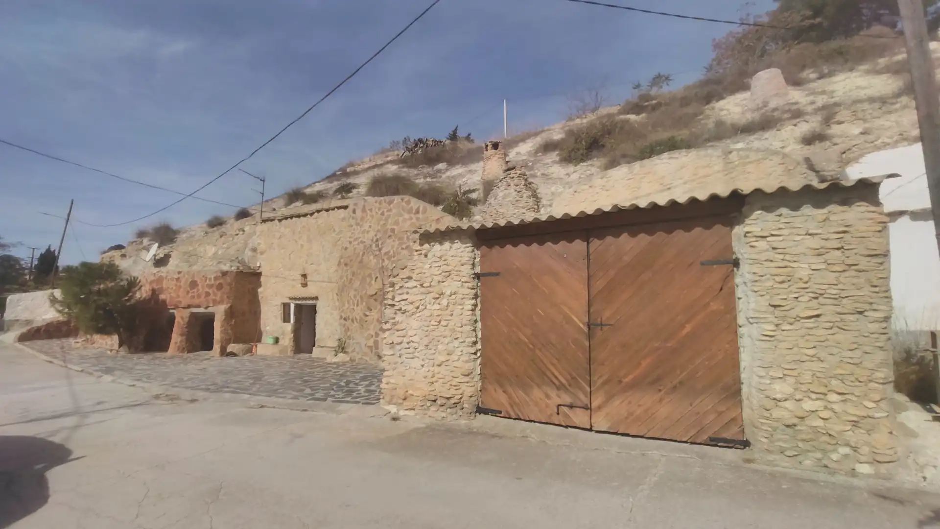 Exterior view of Houses for sale in Zújar  with Furnished