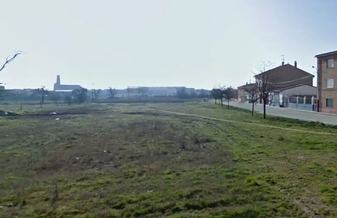 Terrenos y solares en venta en CL NOGALES DELICADO, imagen 3
