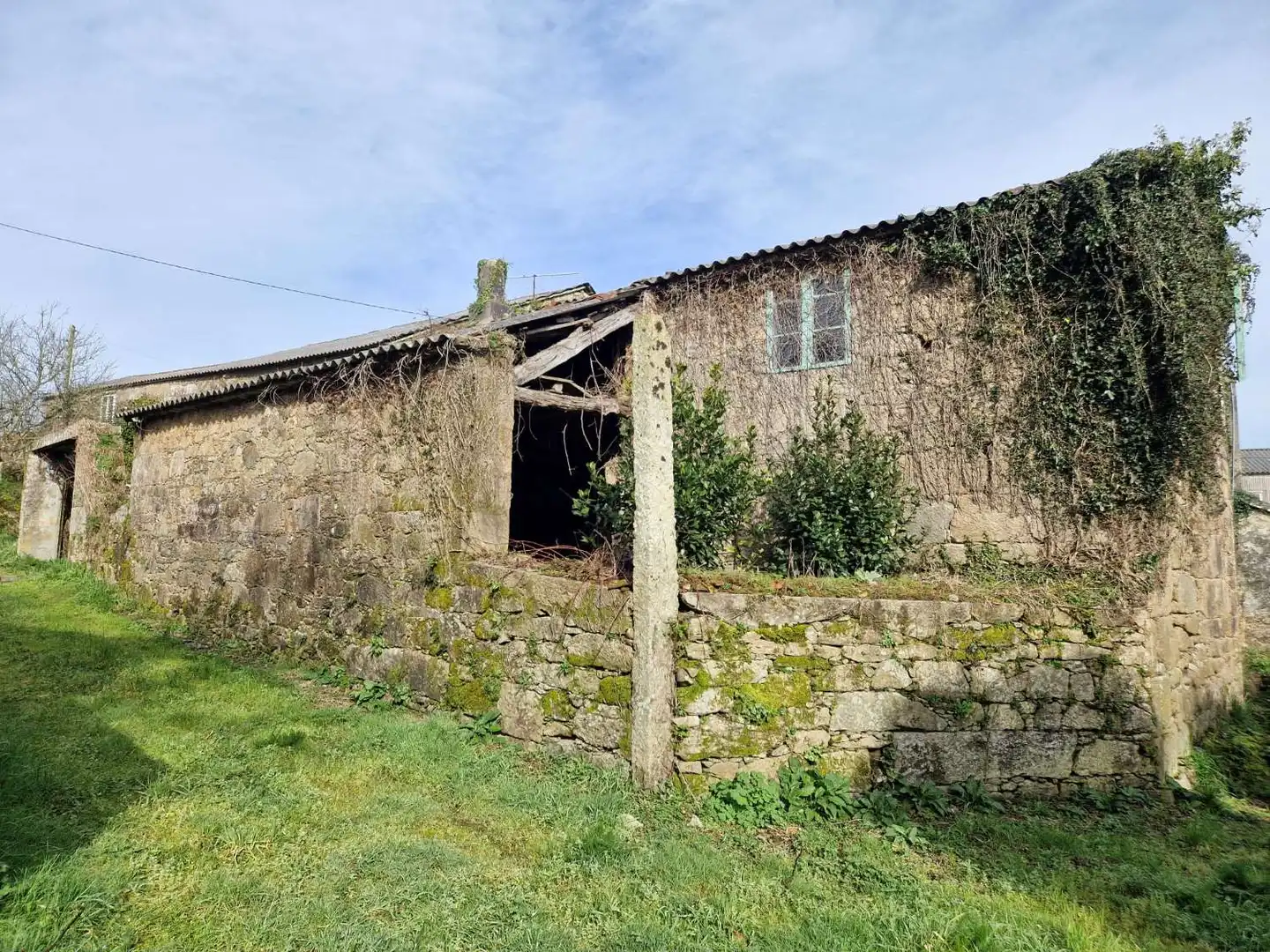 Vista exterior de Casa o chalet en venta en Brión con Trastero