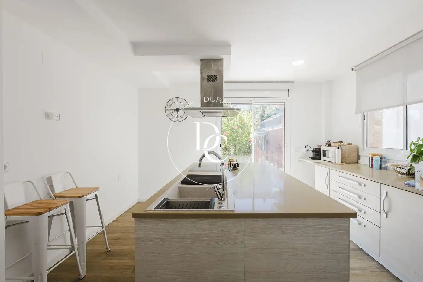 Wohnung zur Miete in Carrer Tarongers, Can Pei