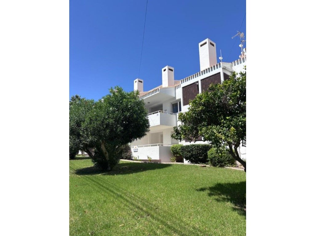 Exterior view of Apartment for sale in Orihuela  with Air Conditioner and Private garden