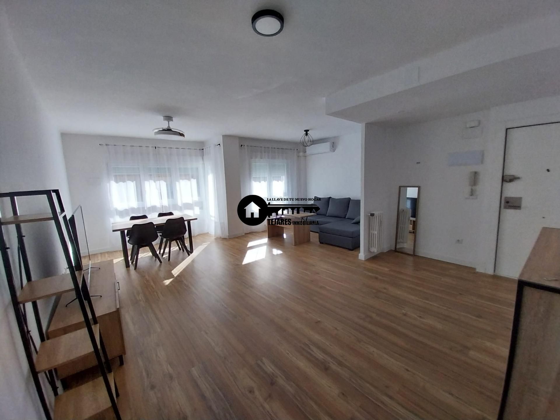 Sala de estar de Piso de alquiler en  Albacete Capital con Calefacción y Balcón