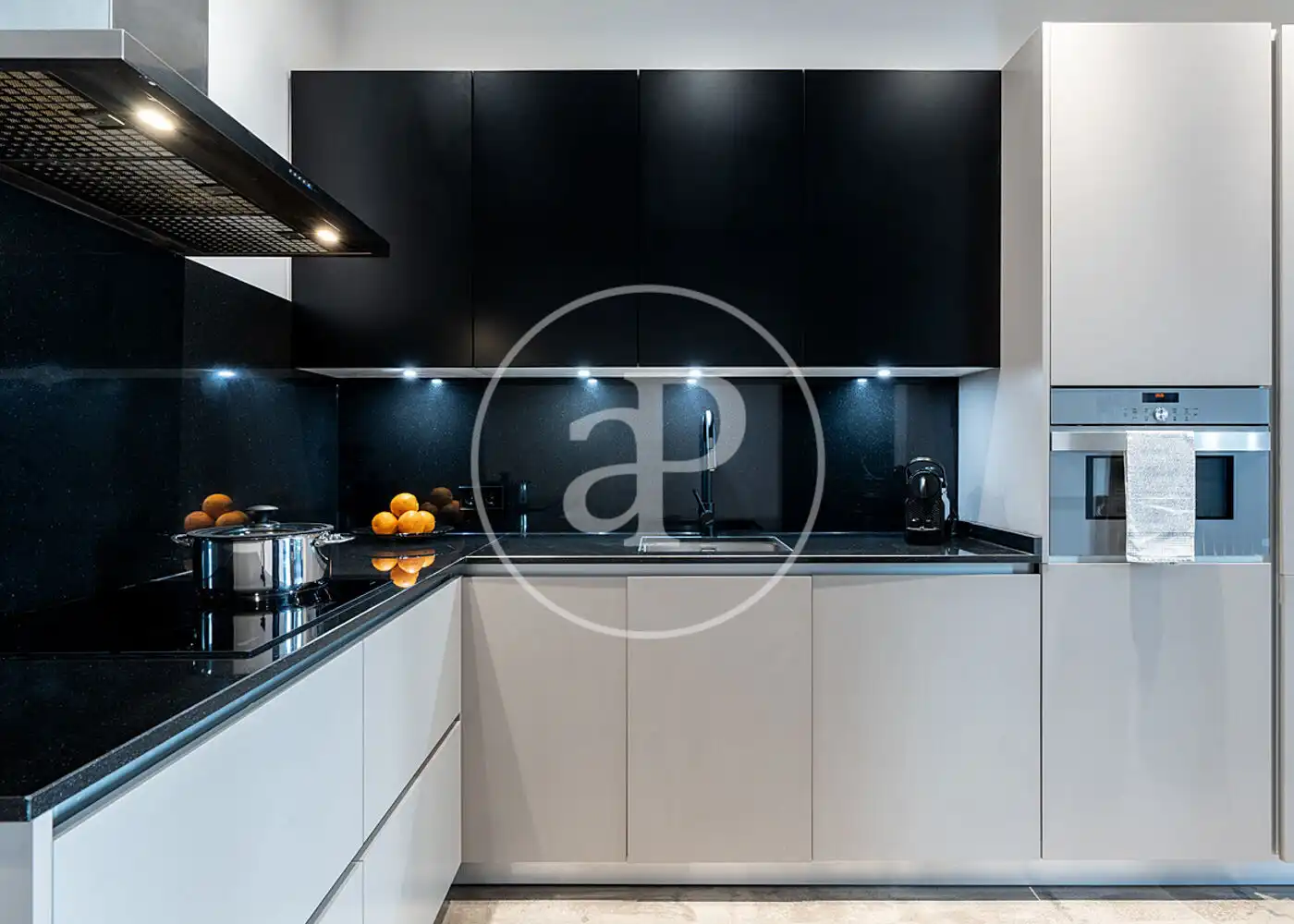 Kitchen of Flat for rent in Madrid  with Air Conditioner, Heating and Furnished