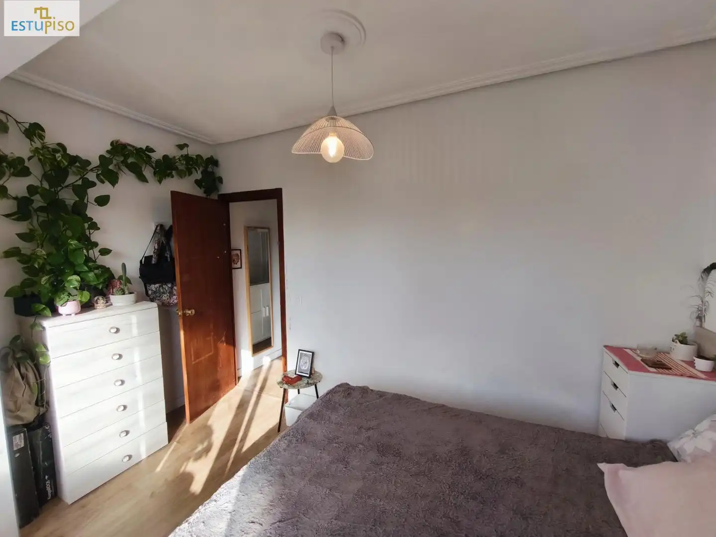 Habitación de Piso en venta en Vitoria - Gasteiz con Calefacción, Terraza y Trastero