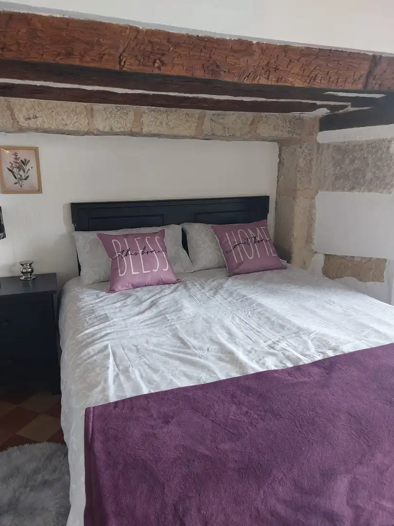 Dormitori de Apartament de lloguer en Cuenca amb Moblat, Forn i Rentadora