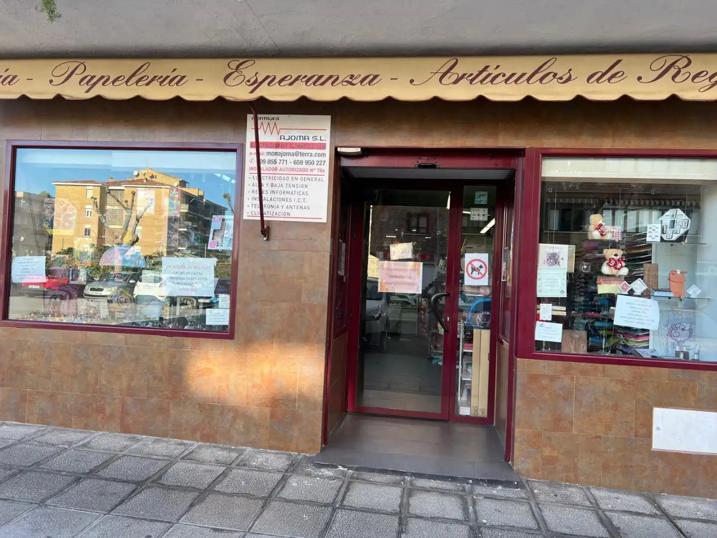Commercial properties for transfer in Argés  with Air Conditioner, Heating and Furnished