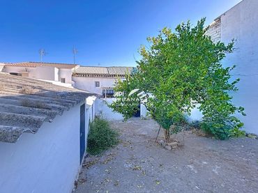 Casa en venda a Calle Mires