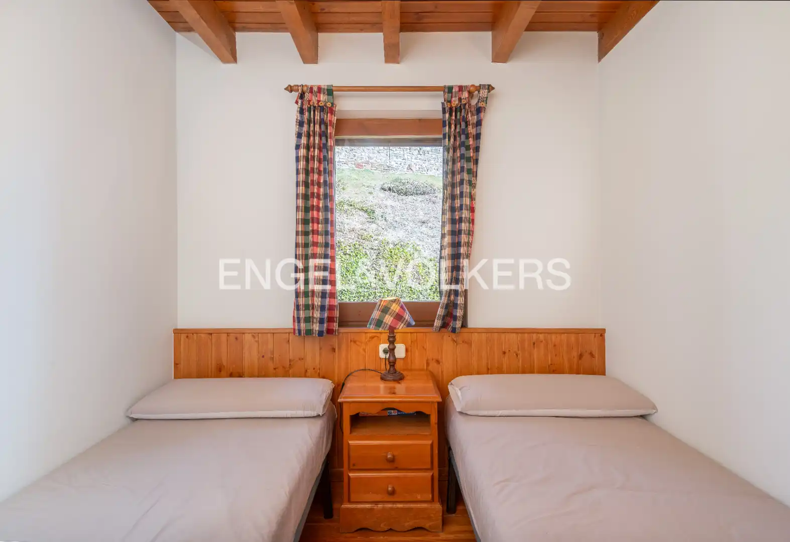 Habitación de Dúplex en venta en Ger con Calefacción, Parquet y Terraza
