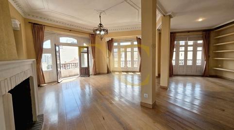 Photo 3 of Flat for sale in Calle Uría, Salesas - Foncalada - Campoamor, Asturias