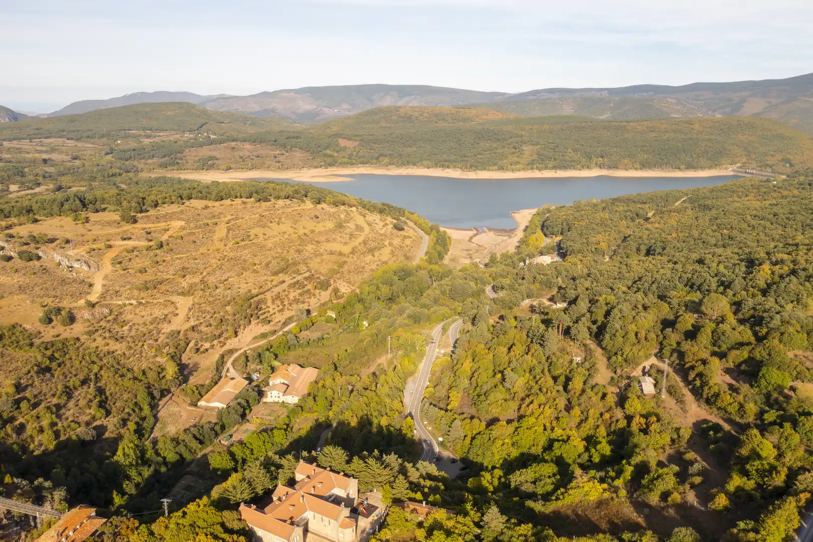 Gebäude zur Miete in Calle Enrique de la Riva, Ortigosa de Cameros