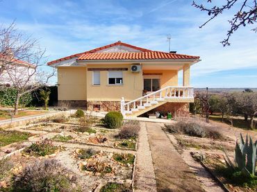 Chalet con jardín en venta en Torrejón del Rey