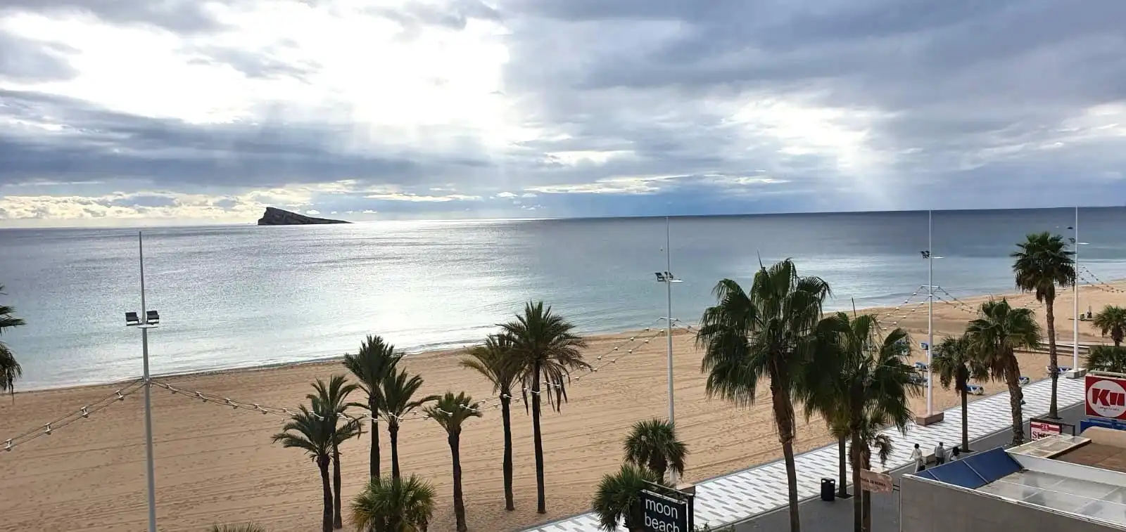 Vista exterior de Apartamento en venta en Benidorm con Jardín privado, Terraza y Balcón