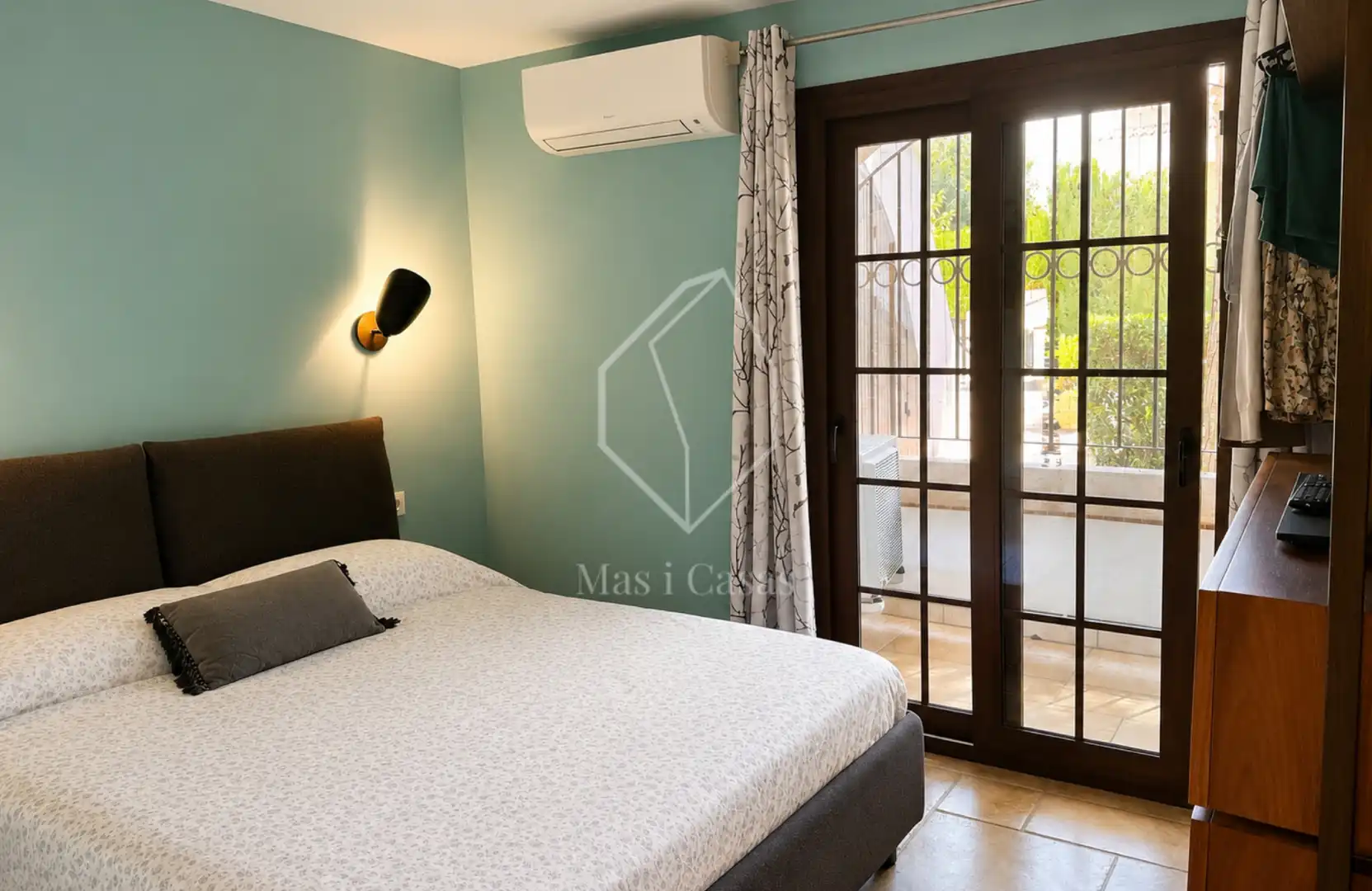 Dormitori de Apartament en venda en L'Escala amb Aire condicionat, Calefacció i Terrassa