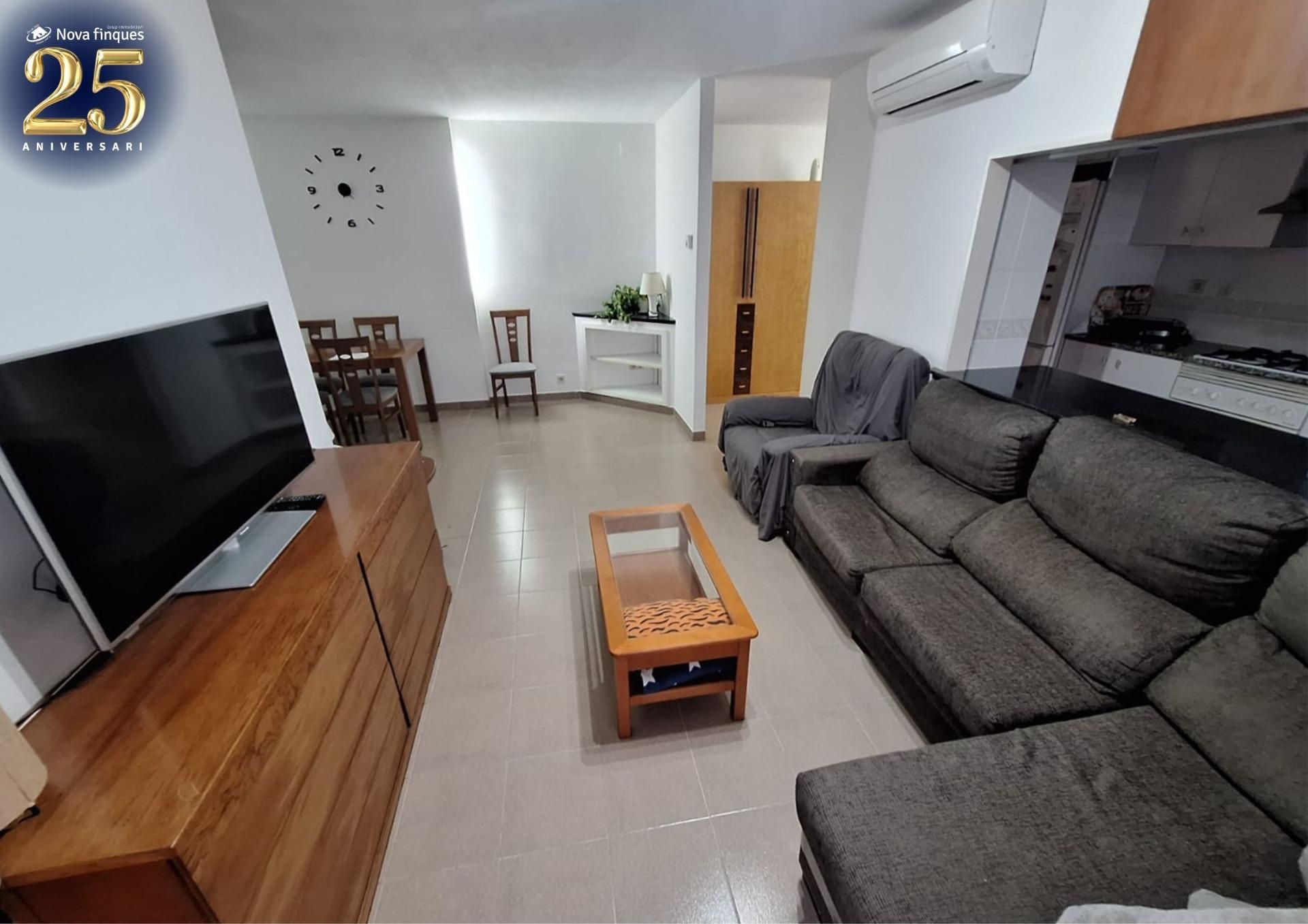 Living room of Flat for sale in Castellar del Vallès  with Air Conditioner, Heating and Storage room