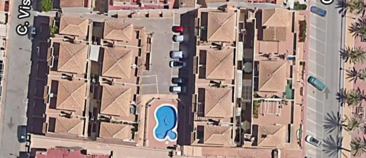 Vista exterior de Dúplex en venda en San Pedro del Pinatar amb Calefacció, Terrassa i Traster