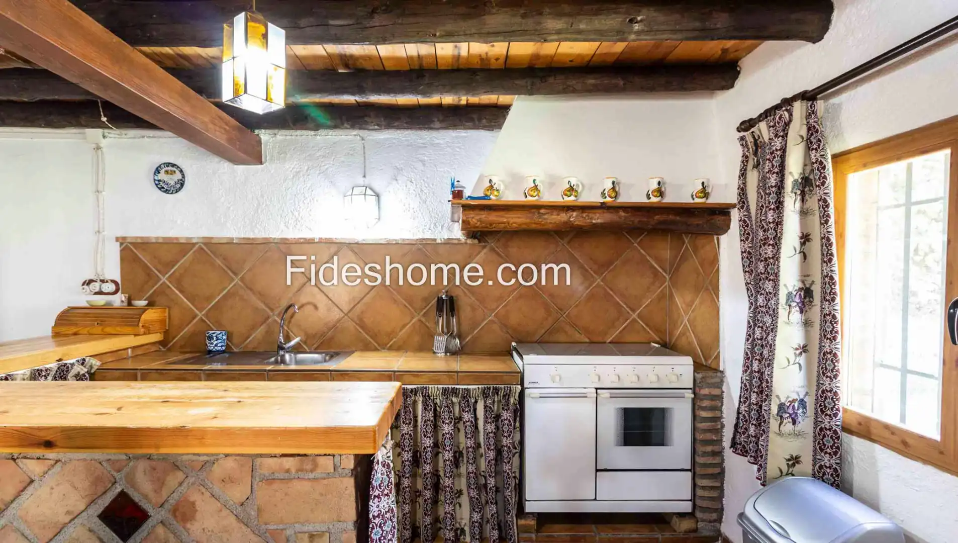 Cuina de Finca rústica en venda en Villamena amb Jardí privat, Piscina i Moblat