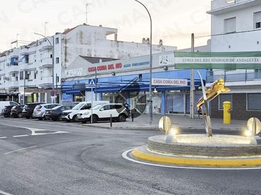 Local comercial en alquiler en Coria del Río
