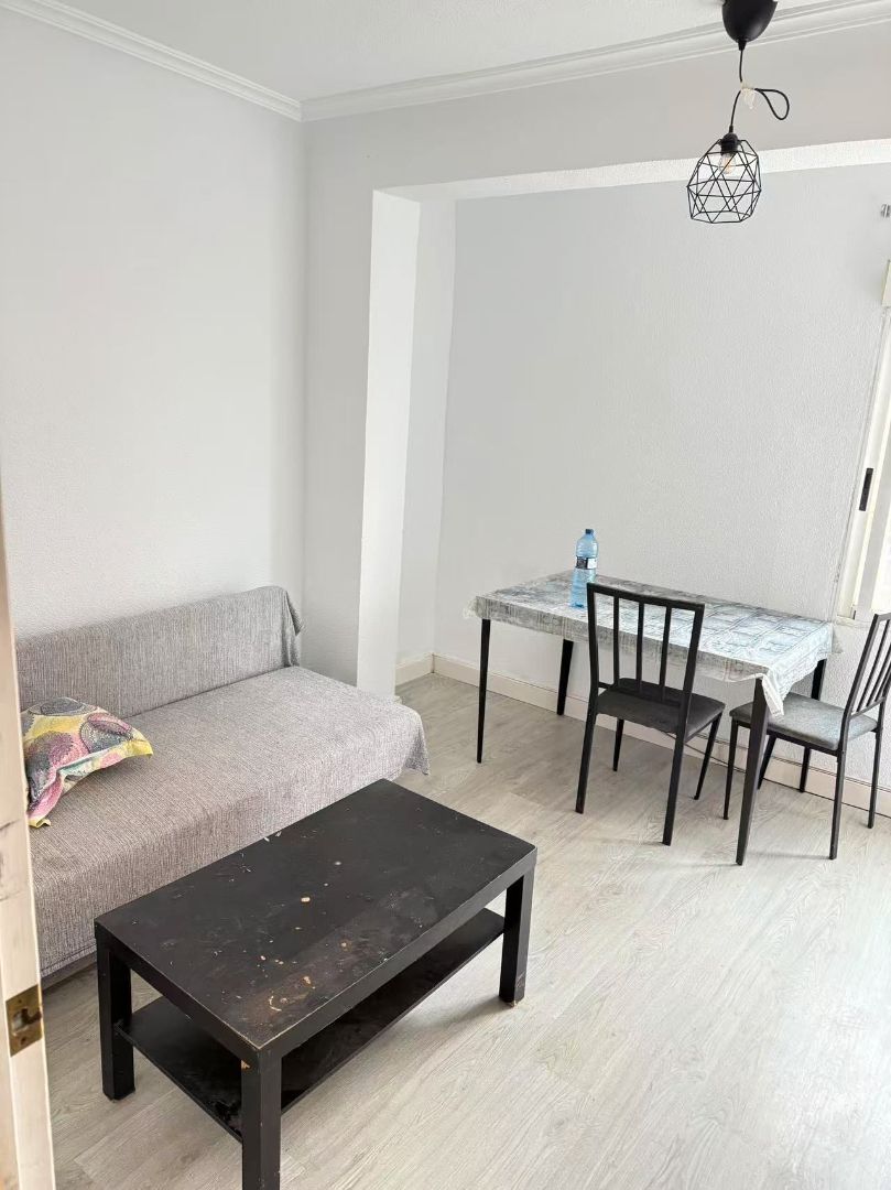 Sala d'estar de Pis en venda en Elche / Elx amb Aire condicionat, Calefacció i Moblat