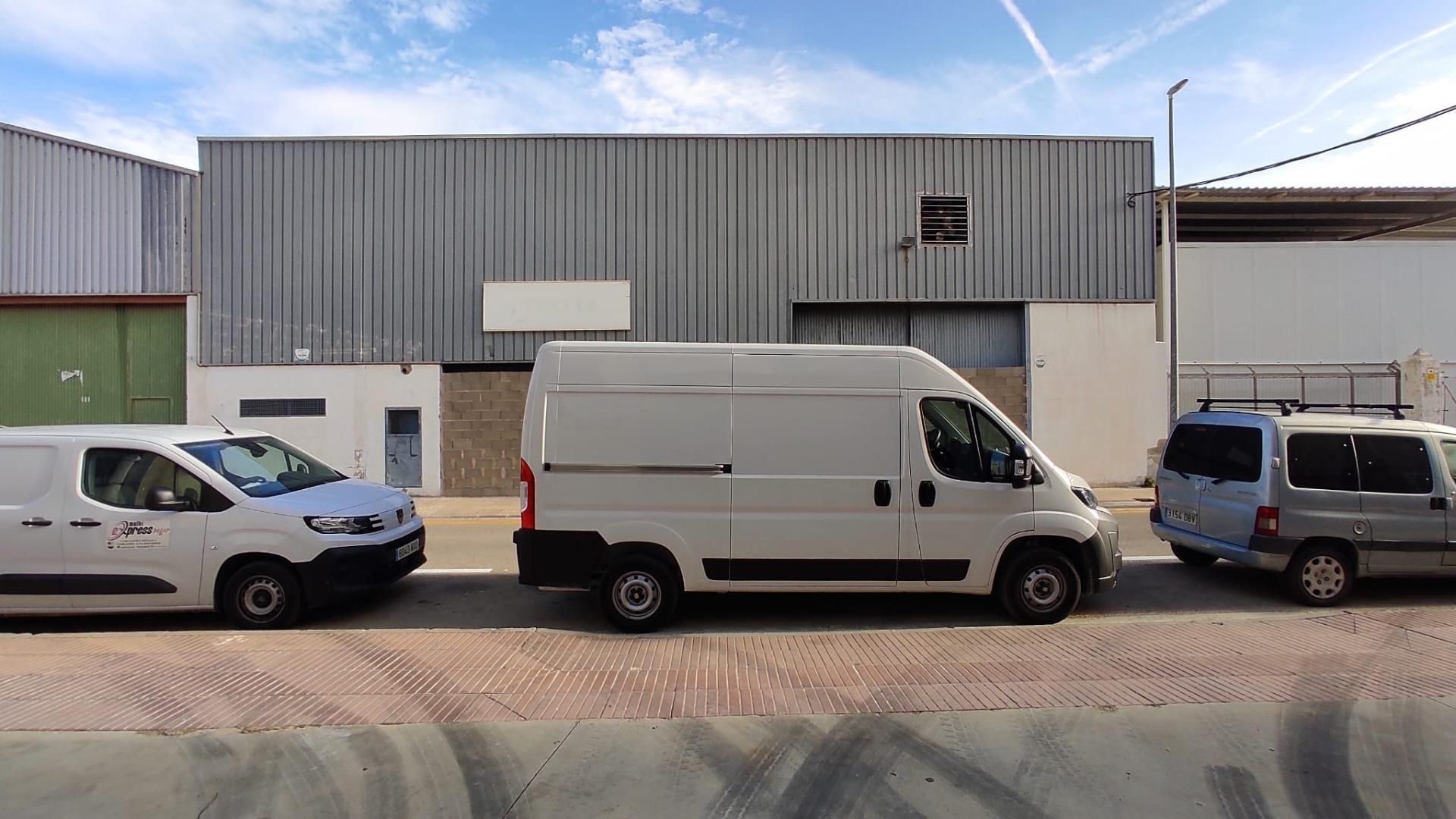 Aparcament de Nau industrial en venda en Palmera