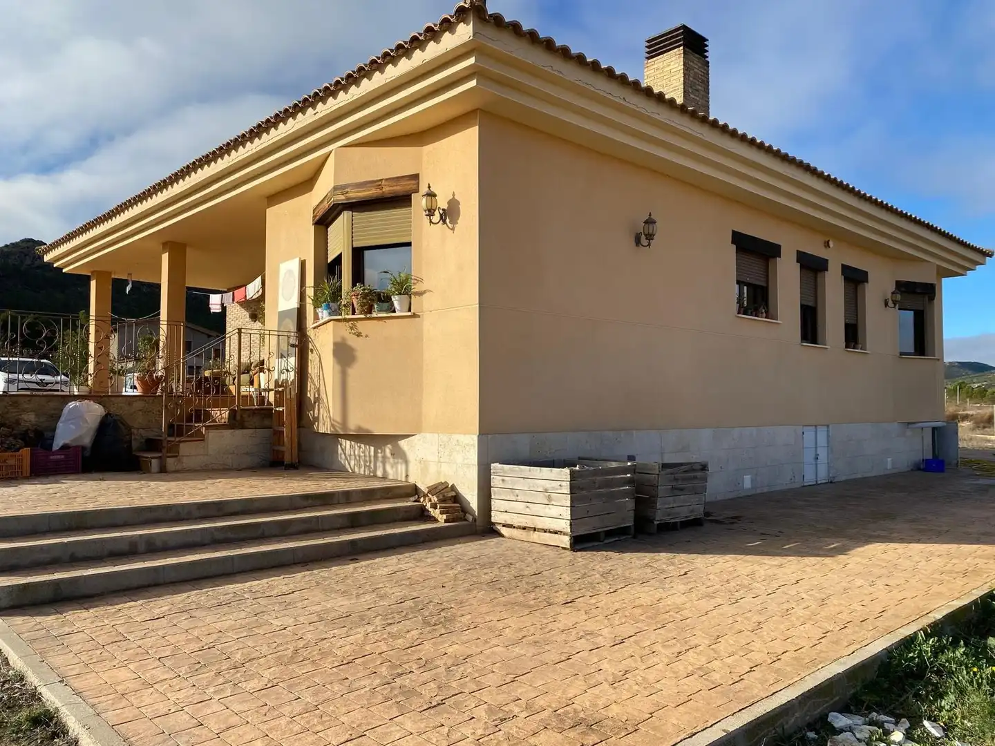 Vista exterior de Casa o xalet en venda en Yecla amb Aire condicionat, Calefacció i Traster