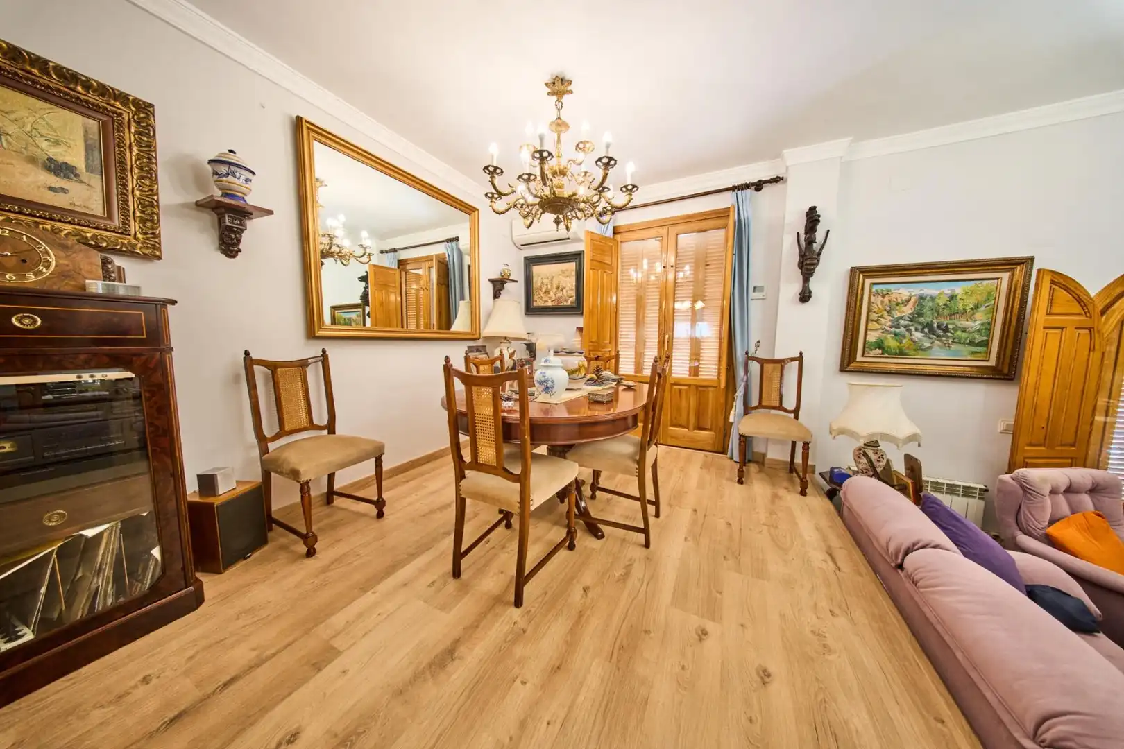 Comedor de Casa o chalet en venta en Granada con Aire acondicionado, Calefacción y Jardín privado