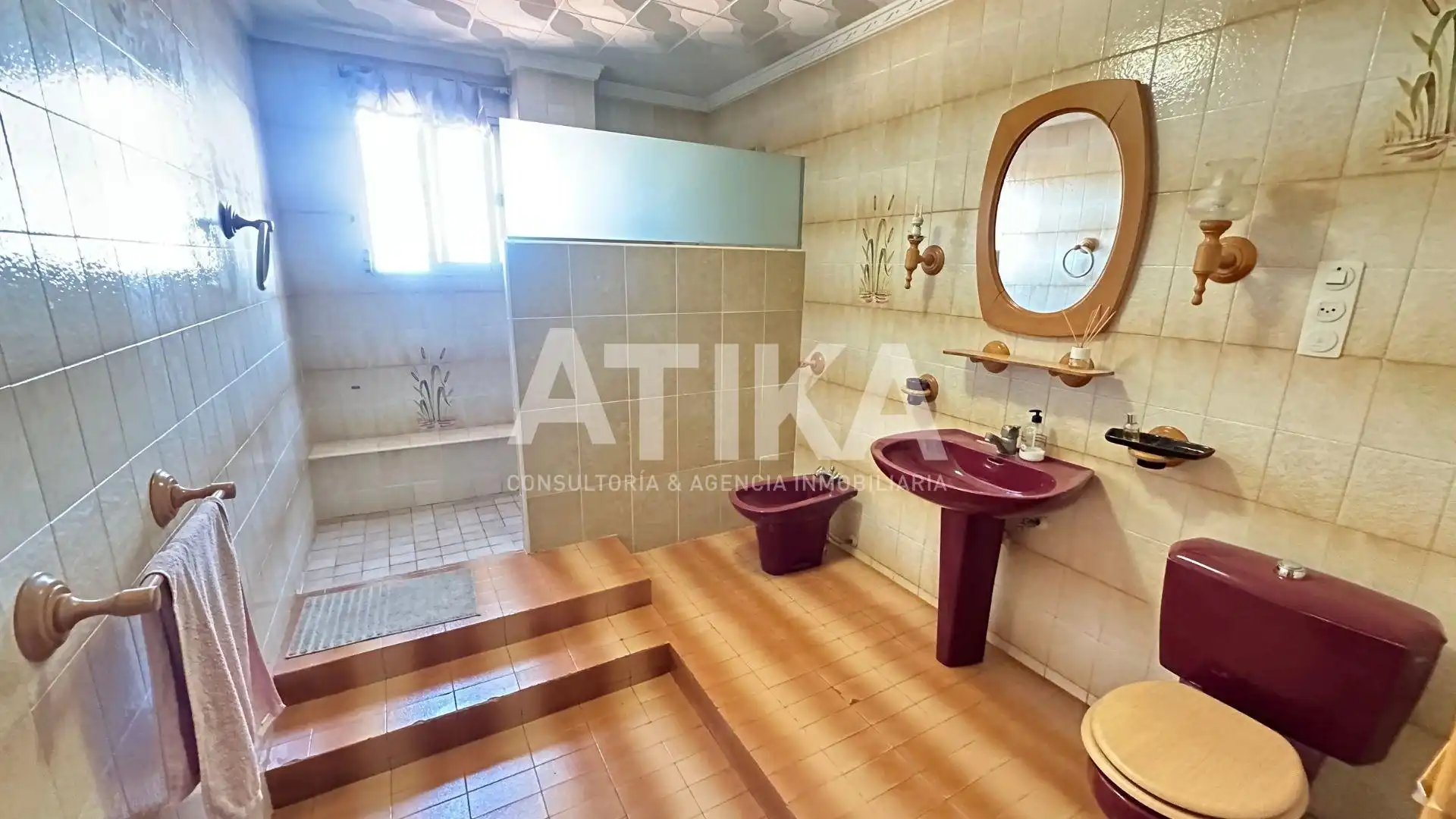 Bathroom of Flat for sale in Agullent  with Air Conditioner, Terrace and Storage room