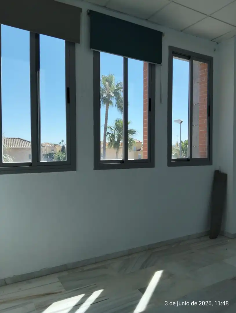 Balcony of Office for rent in Montequinto